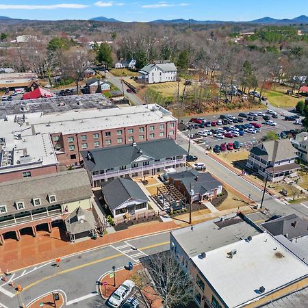 27 On Park Boutique Hotel & Venue Dahlonega Bagian luar foto