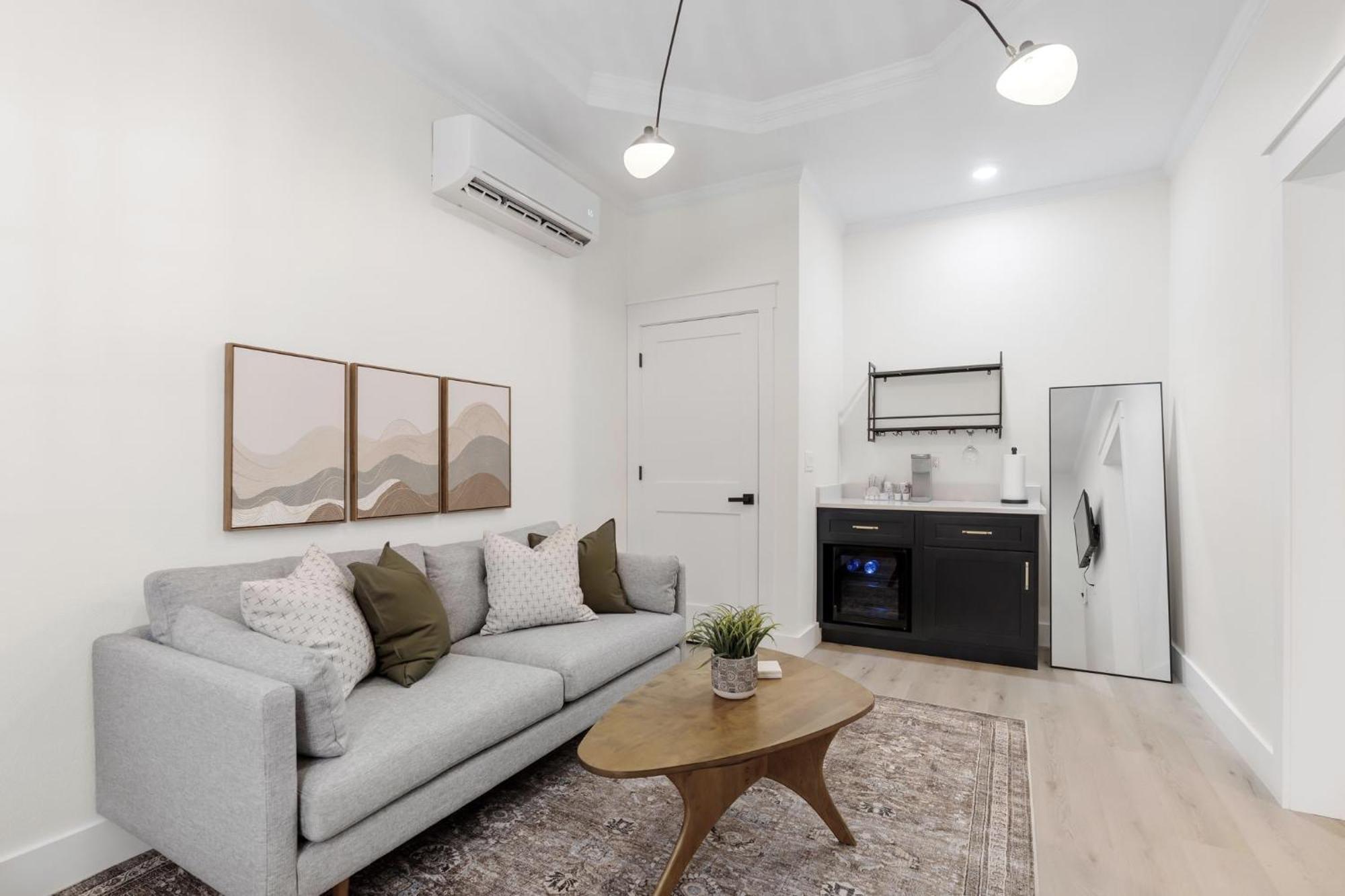 27 On Park Boutique Hotel & Venue Dahlonega Bagian luar foto
