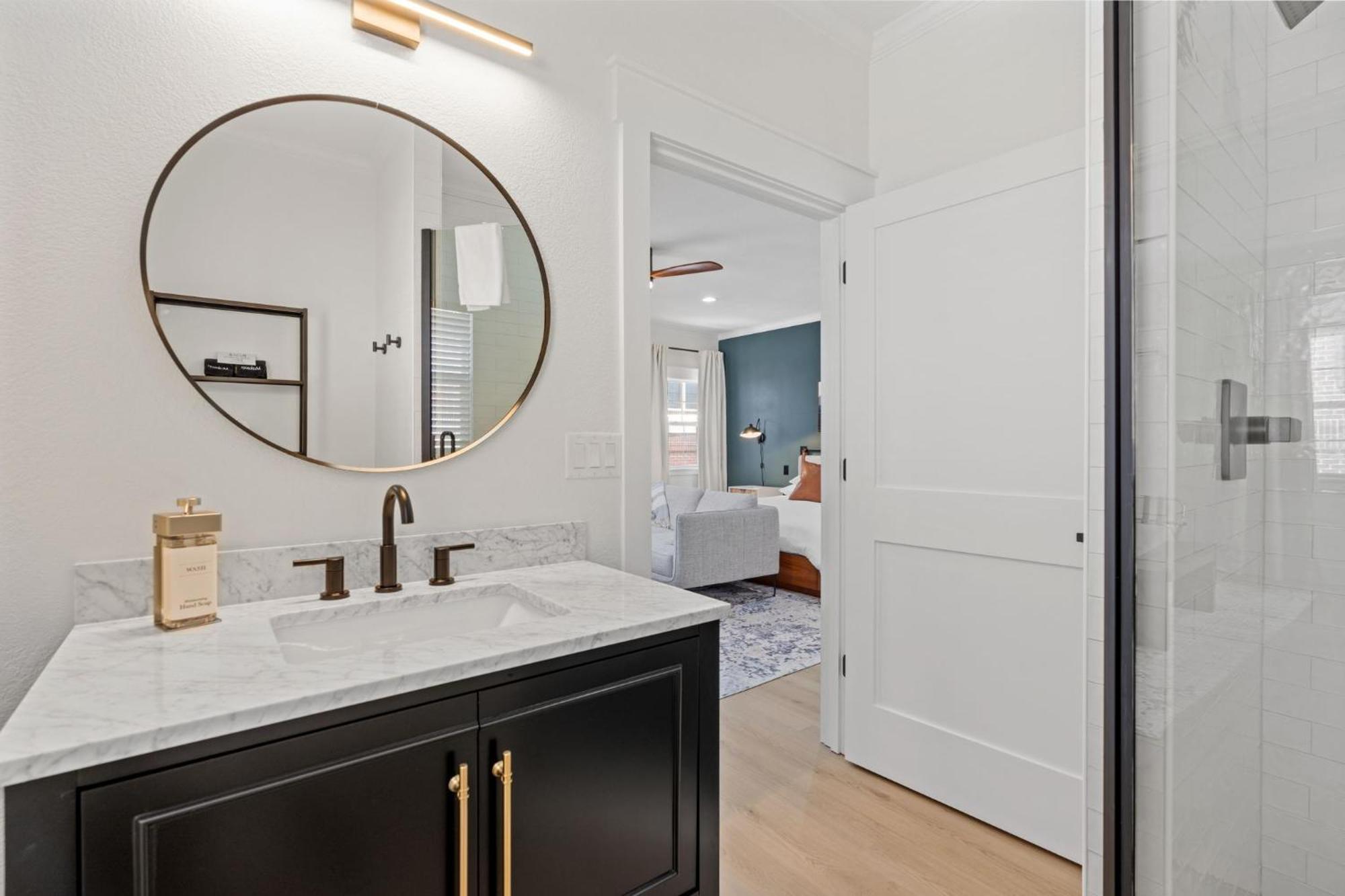 27 On Park Boutique Hotel & Venue Dahlonega Bagian luar foto
