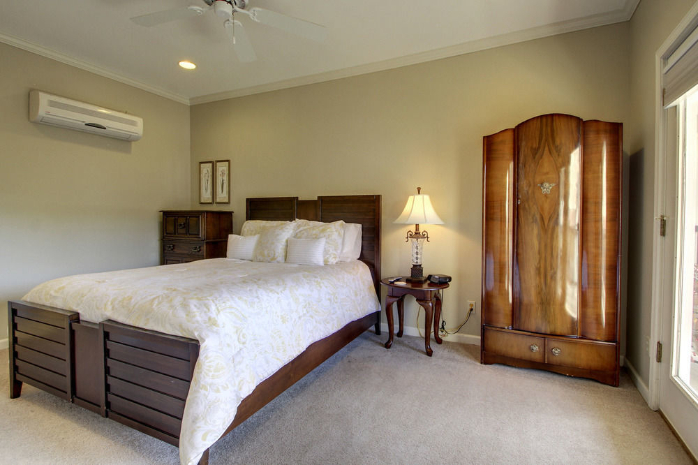 27 On Park Boutique Hotel & Venue Dahlonega Bagian luar foto
